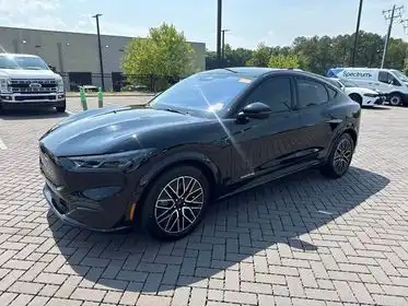 2024 Ford Mustang-Mach-e Premium's photo
