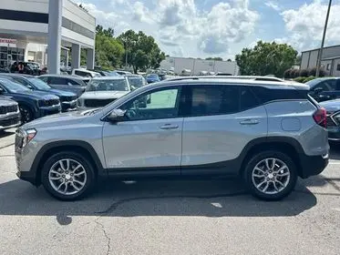 2024 GMC Terrain SLT AWD photo 5