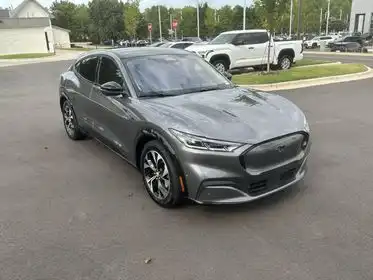 2023 Ford Mustang-Mach-e Premium's photo