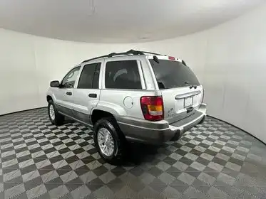 2002 Jeep Grand Cherokee LAREDO 4WD's photo
