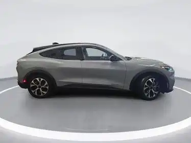 2025 Ford Mustang-Mach-e Select's photo