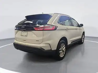 2022 Ford Edge SE AWD's photo