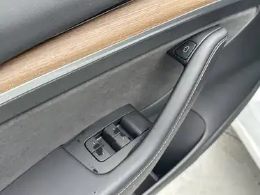 2023 Tesla Model 3 Base's photo