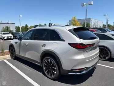 2024 Mazda CX-90 PHEV Premium Package's photo