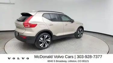 2024 Volvo XC40 B5 Plus Dark AWD's photo
