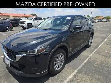 2023 Mazda CX-5 S Preferred package Auto AWD's photo