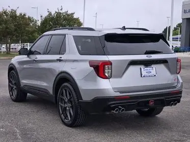 2021 Ford Explorer ST 4WD photo 4