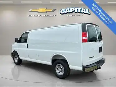 2026 Chevrolet Express 2500 Work Van HD's photo