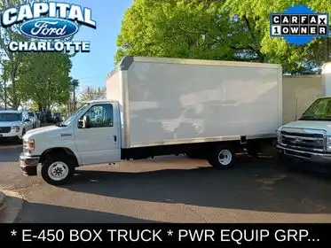 2025 Ford E-Series DRW E-450 Super Duty 176 in WB's photo