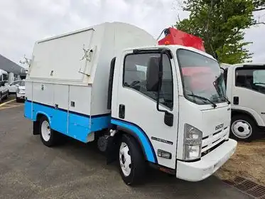 2014 Isuzu NPR-HD's photo
