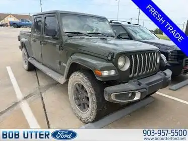 2022 Jeep Gladiator Overland's photo