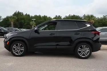 2023 Kia Seltos 2.0 S FWD's photo