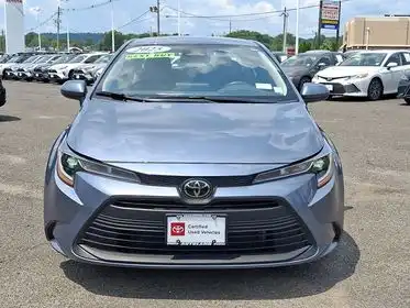 2025 Toyota Corolla LE CVT's photo