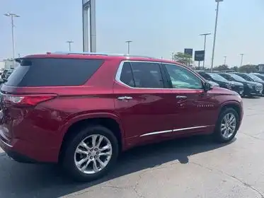 2018 Chevrolet Traverse AWD High Country's photo