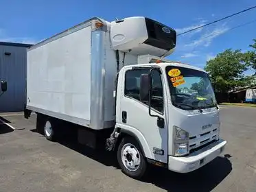 2015 Isuzu NQR's photo