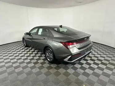 2024 Hyundai Elantra 2.0 SEL IVT's photo