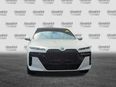 2024 BMW i7 eDrive50's photo