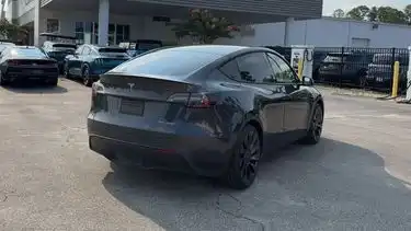 2025 Tesla Model Y Performance Dual Motor All-Wheel Drive's photo