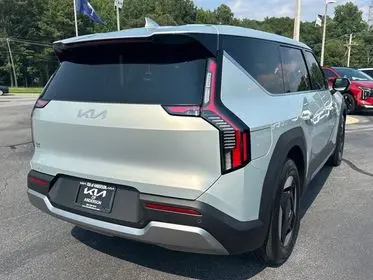 2026 Kia EV9 Light L/R photo 3