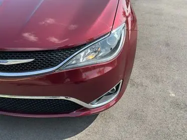 2018 Chrysler Pacifica Touring Plus photo 5