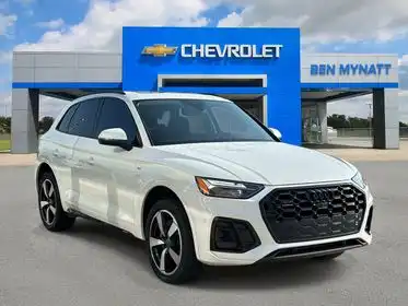 2023 Audi Q5 45 Premium Plus's photo