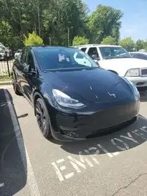 2022 Tesla Model Y Performance Dual Motor All-Wheel Drive's photo