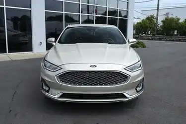 2019 Ford Fusion PHEV Titanium's photo
