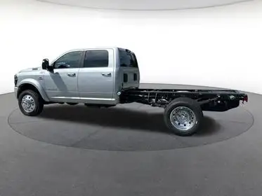 2027 RAM 4500 Big Horn 4WD Crew Cab DRW 173" WB's photo