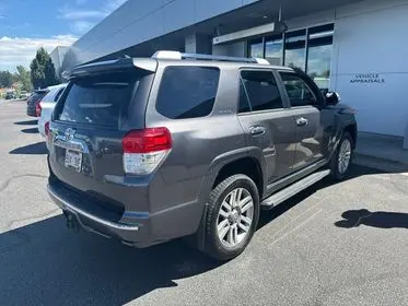 2013 Toyota 4Runner SR5 SUV photo 3