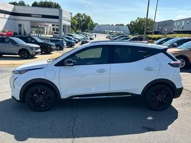 2023 Chevrolet Bolt EUV Premier photo 5