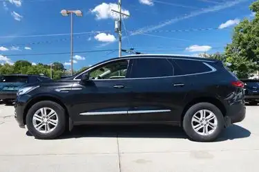 2018 Buick Enclave Essence's photo