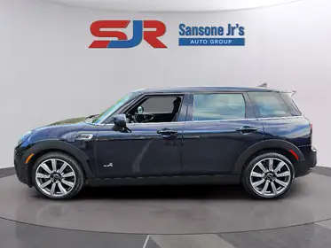 2022 MINI Clubman Cooper S ALL4's photo
