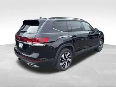 2024 Volkswagen Atlas 2.0T SE with Tech 4Motion's photo