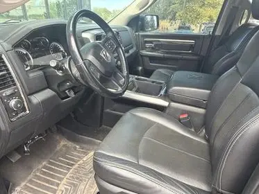 2018 RAM 1500 Night 4WD Crew Cab 5'7 photo 5