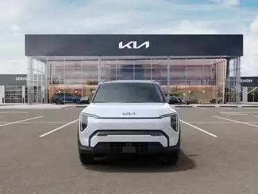 2027 Kia EV3 Base's photo