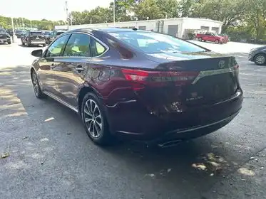 2017 Toyota Avalon XLE Plus's photo