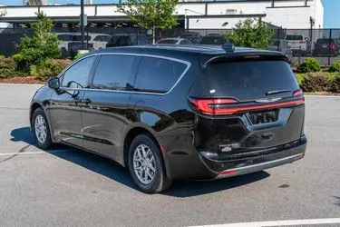 2025 Chrysler Pacifica Select photo 4