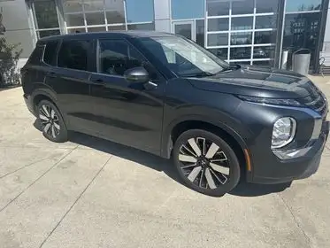 2025 Mitsubishi Outlander SE S-AWC's photo
