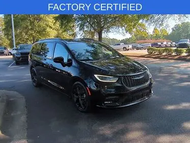 2025 Chrysler Pacifica Limited photo 5