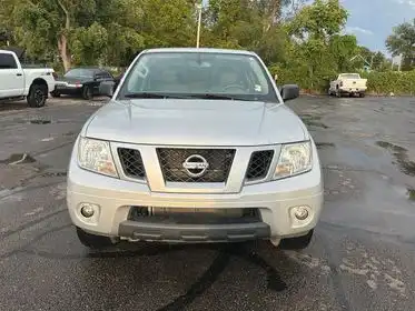 2021 Nissan Frontier SV Crew Cab 4WD SWB's photo