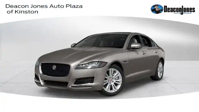 2017 Jaguar XF 35t Premium's photo