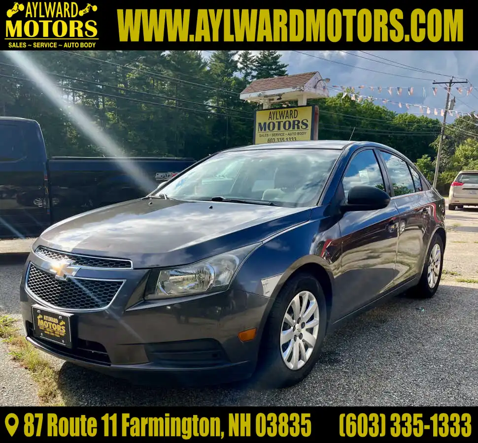 2011 Chevrolet Cruze 4-Door Sedan 2LS's photo