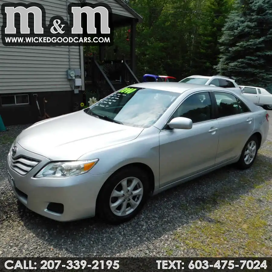 2011 Toyota Camry 2.5 Auto LE's photo