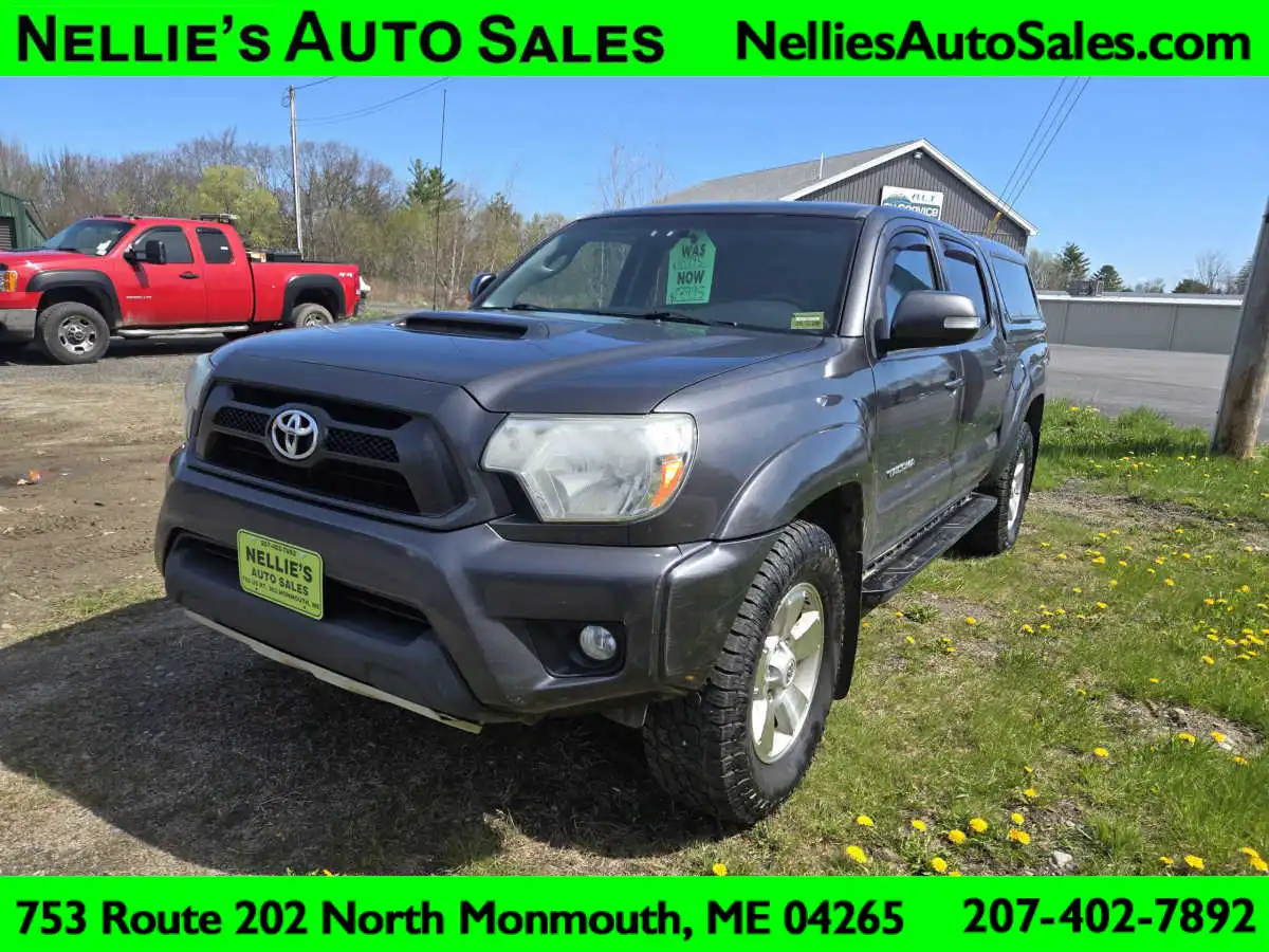 2015 Toyota Tacoma 4x4 Doublecab V6 AT's photo