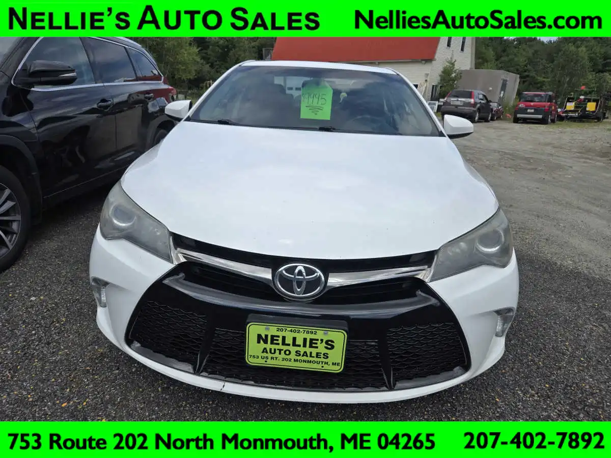 2015 Toyota Camry 2.5 Auto SE's photo