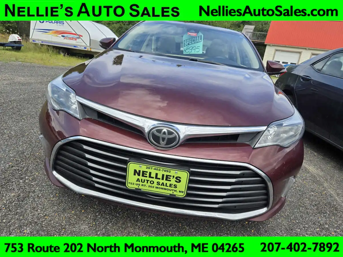 2016 Toyota Avalon Limited's photo