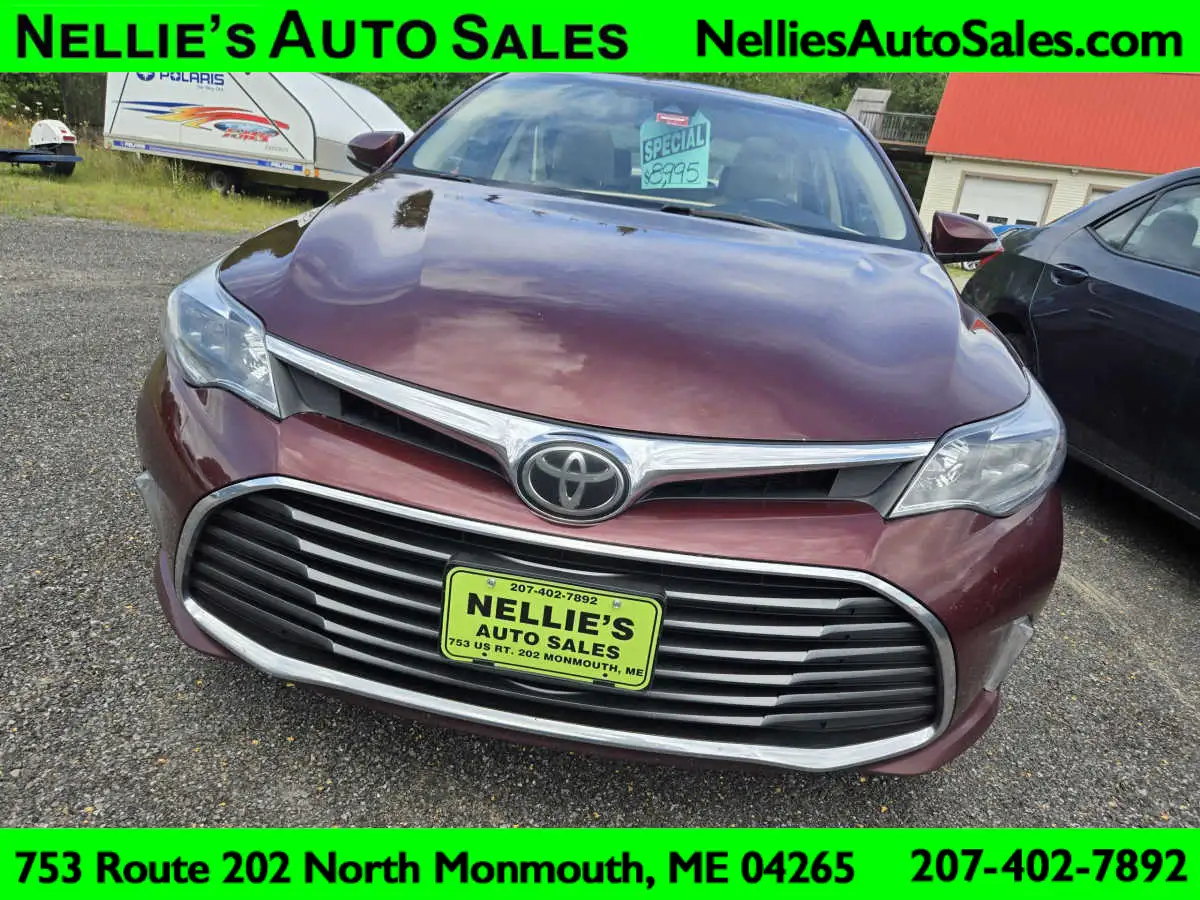 2016 Toyota Avalon Limited's photo