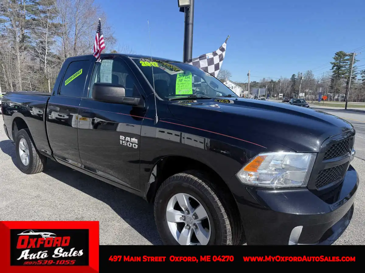 2017 RAM 1500 Express 4x4 Quad Cab 6'4's photo