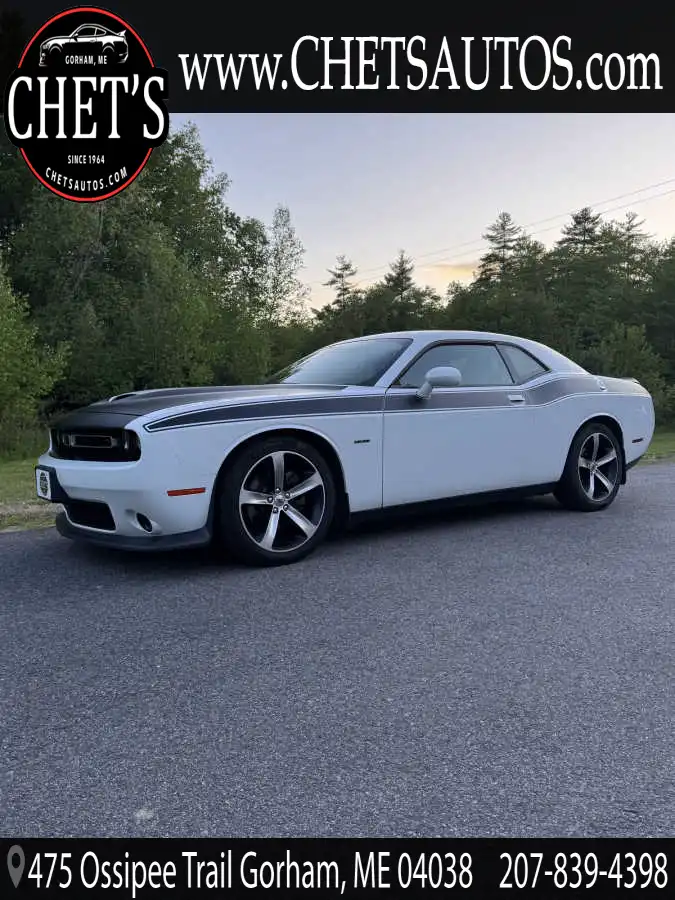 2019 Dodge Challenger R/T's photo