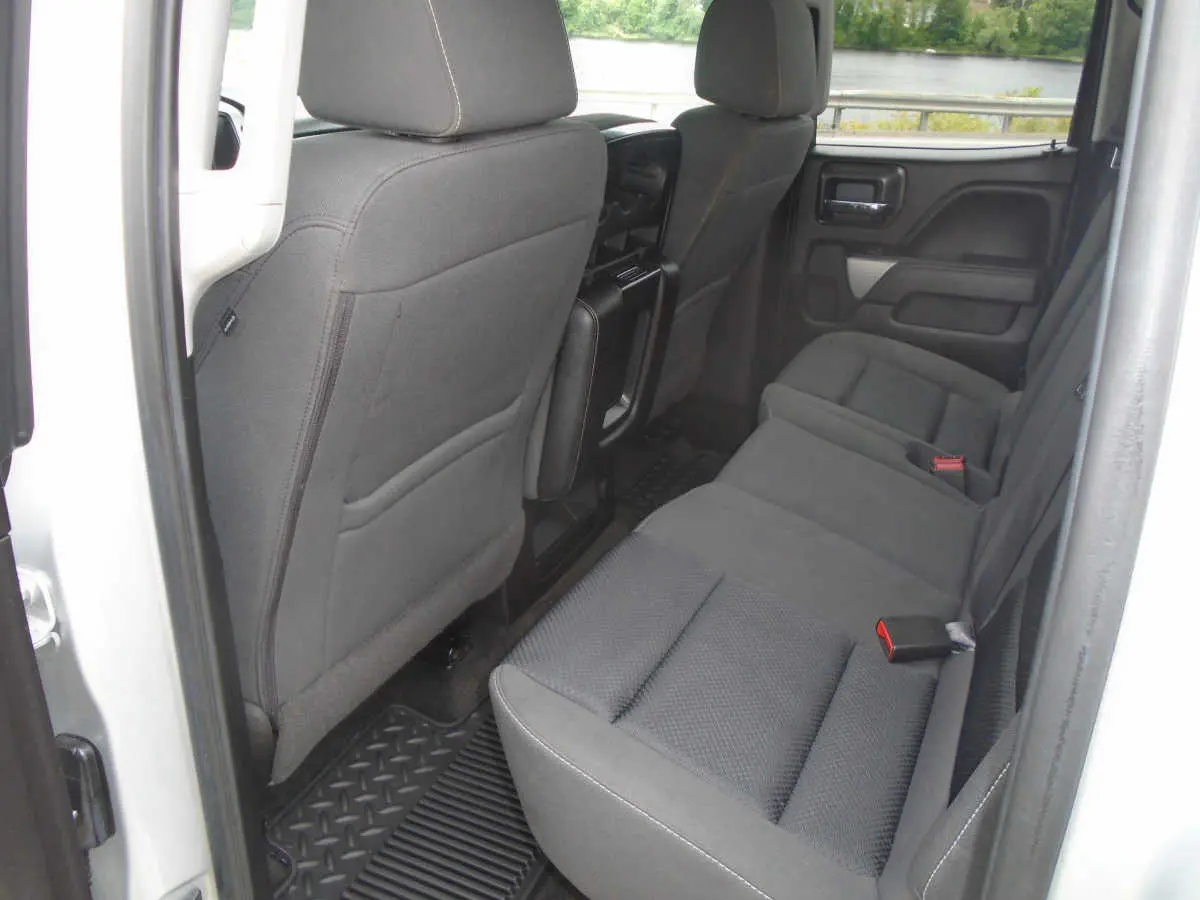 2017 Chevrolet Silverado 1500 LT 4X4 Double Cab Std Box photo 4